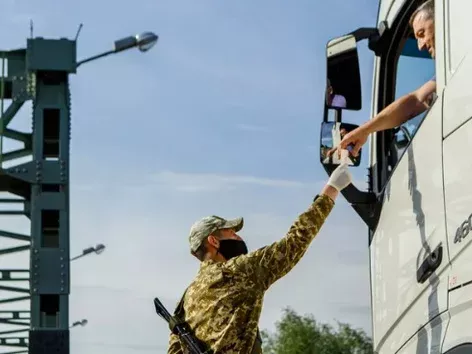 Traffic is restricted on the border with Hungary: important information and alternative routes