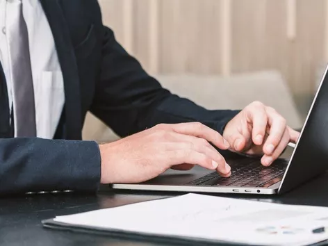 Як отримати бізнес-візу B1 до США, якщо ви українець зі статусом тимчасового захисту в ЄС – пояснюють юристи Visit Ukraine