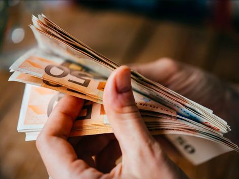 Spanish bureaucracy: Ukrainians complain about the lack of payments promised by the government