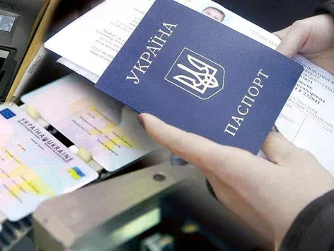 Ukrainians abroad will receive passports: Zelenskyy says the issue of delay has been resolved