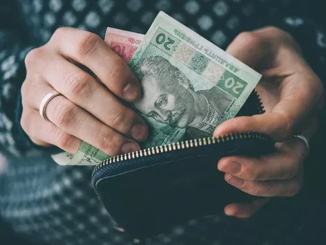 Wage increases, demobilization and taxes: what changes await Ukrainians from April 1