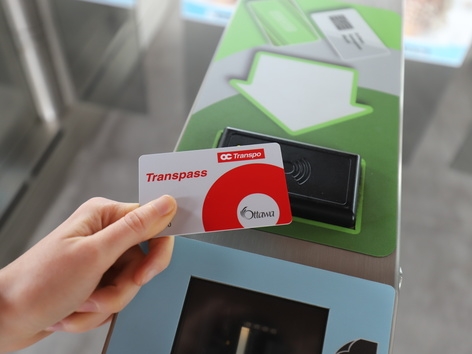 Ukrainian refugees in Ottawa can use public transport for free