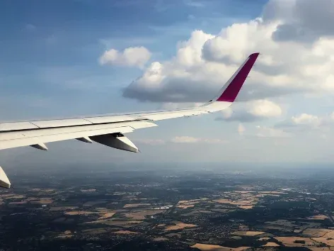 Wizz Air lanza nuevas rutas desde Lituania: vuelos a cinco ciudades estarán disponibles
