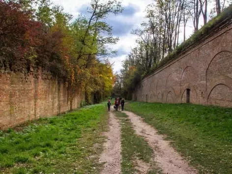 Unusual destinations for outdoor recreation in the fall: a selection of interesting locations