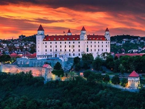 Slovakia has extended the term of temporary protection for Ukrainians: details