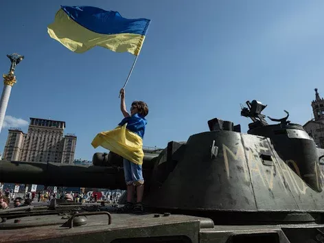 Military tour of Kyiv: Opportunity to see the traces of war in Kyiv with your own eyes