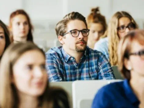 Стипендии в Украине удвоятся в сентябре: объявлены новые суммы