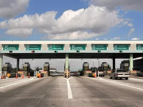 The Ministry of Infrastructure told which roads in Ukraine may become toll roads: what is known
