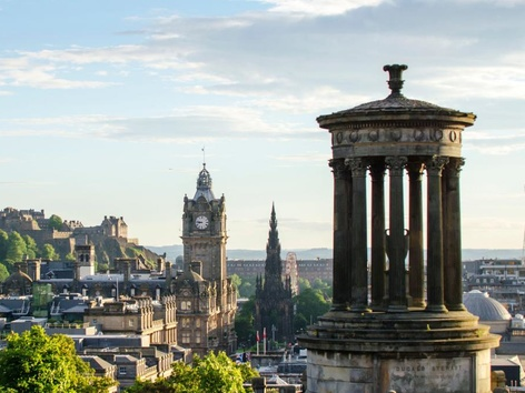 Шотландія тимчасово призупиняє прийом українських біженців