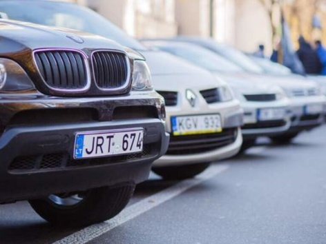 Верховна Рада повернула оподаткування на розмитнення імпортних автівок