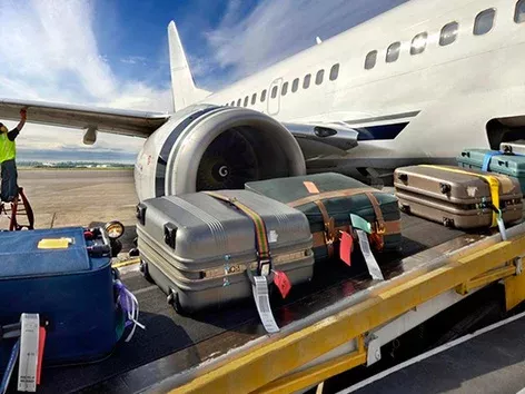 Which airlines received the most complaints about baggage transportation: updated rating