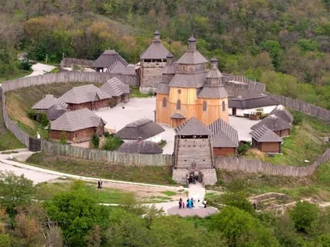 Khortytsia Island: a witness to the first settlements, ancient sanctuaries, Cossack battles and the formation of the Dnipro Reservoir