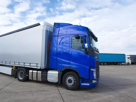 Insurance for a truck travelling abroad: how to take out and how much the policy costs