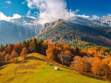 Путешествие по Украине осенью: какие туры выбрать в 2025 году?