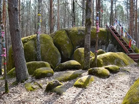 Ukrainian Stonehenge or Hobbit City: why does everyone dream of seeing Stone Village in the Zhytomyr region?