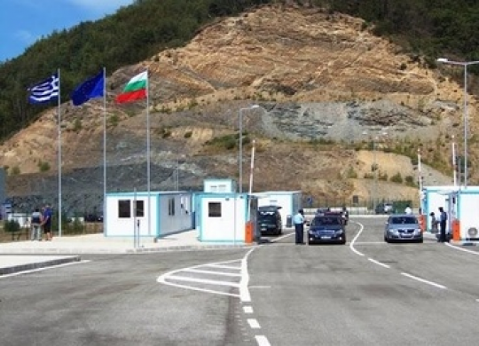 Departure of Ukrainians from Greece through Romania without a biometric passport: clarification of the embassy