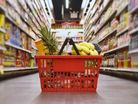 Holiday basket prices in the EU and Ukraine: how much will you have to pay for food
