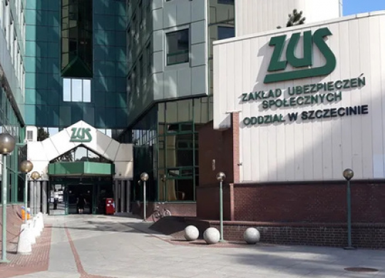 Ukrainians receiving assistance in Poland will have to report leaving the country