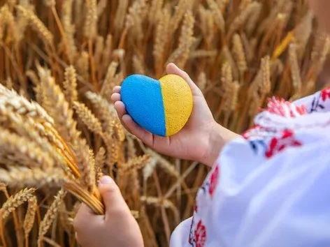 Merchandise for Embroidery Day: a symbol of Ukraine's national identity and resilience