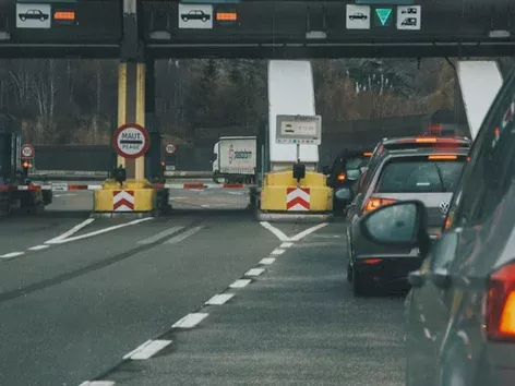 Как украинцу въехать в Украину на иностранном автомобиле: что нужно знать в 2025 году?