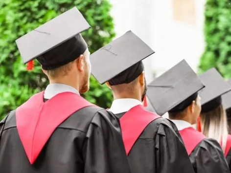 Academic mobility: the government has changed the rules for crossing the border for male students