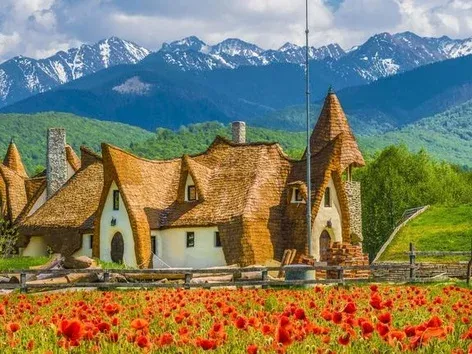 Trip to Ukraine from Romania in 2024: how to make a convenient route and useful tips for tourists