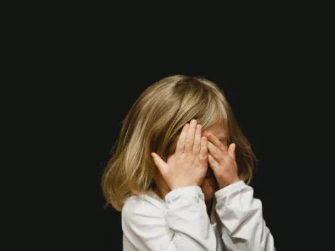 Когда социальные службы за границей могут забрать ребенка и что должны делать украинцы в этом случае?