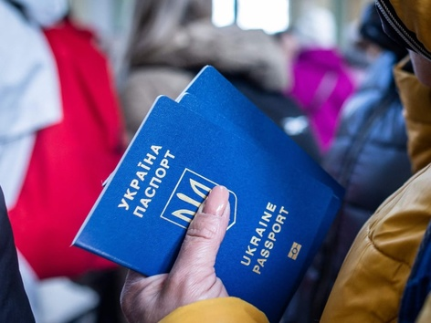 How to return to Ukraine from abroad: permanently, for a short time, with what documents