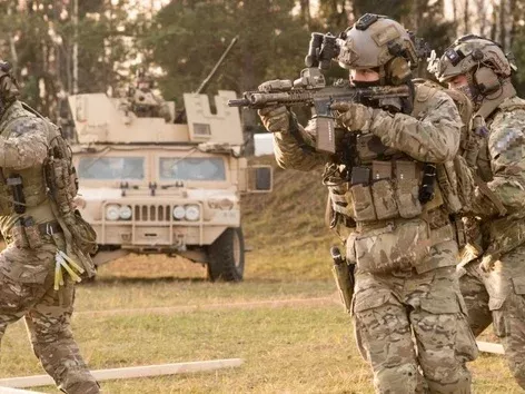 How much do foreign legionnaires in the Armed Forces of Ukraine receive?