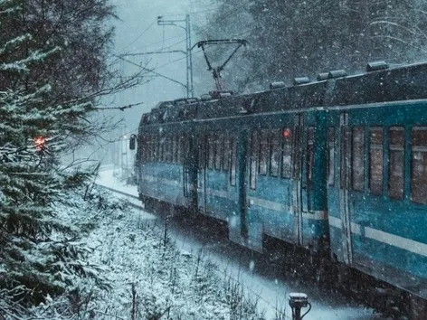 Флагманский поезд "Гуцульщина" снова отправляется в Рахов: Укрзализныця возобновила маршрут в Карпаты