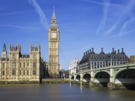 Insurance for entering the UK: who needs it, the rules for different categories of visas and where to buy?