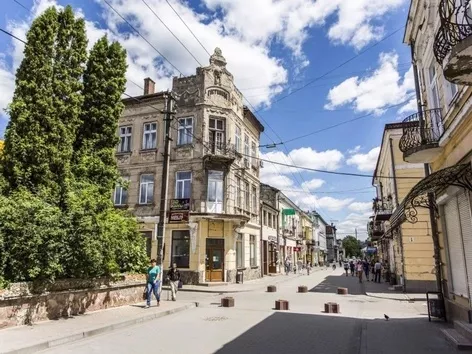 A weekend trip by car: TOP 3 tourist attractions that you can't miss on the way from Kyiv to Lviv