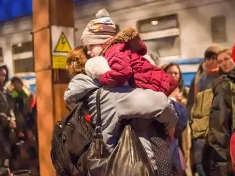 Where do Ukrainian refugees go most and which EU countries do they leave: latest data