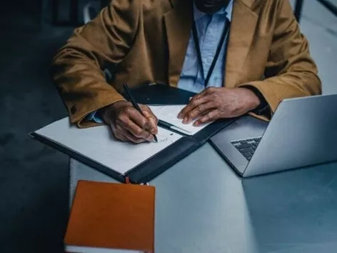 Is it possible to apply for a residence permit in Ukraine remotely?