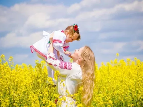 What helps Ukrainians to remain resilient and feel happy: research findings