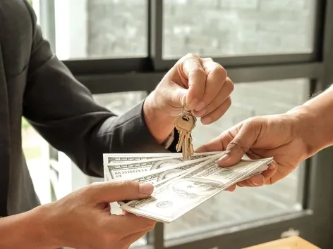 Estacionalidad de los precios de bienes raíces en Ucrania: ¿cuándo es más rentable comprar una casa?