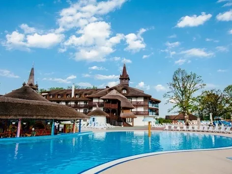 Kosyno thermal waters: what makes the resort near the Carpathian Mountains unique?