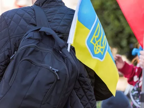 Чи можна виїхати за кордон з відстрочкою?