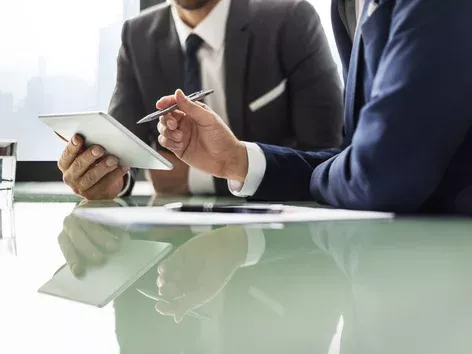 Individual entrepreneur, LLC or E-residency: what should a foreigner choose to start a business in Ukraine?