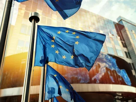 European Commission recommends starting negotiations with Ukraine on its EU membership: what to expect next?