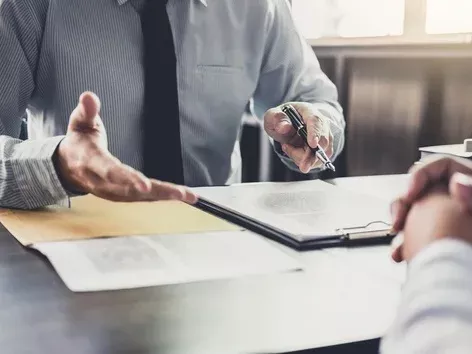 Requesting documents from the Civil Registry Office: how to obtain them remotely if you are abroad