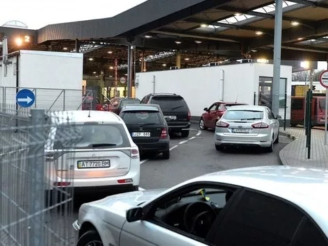 Temporary restrictions at Shehyni checkpoint: how to plan trips to Poland