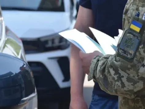 Украина упростила пересечение границы для водителей: теперь только через eCherha