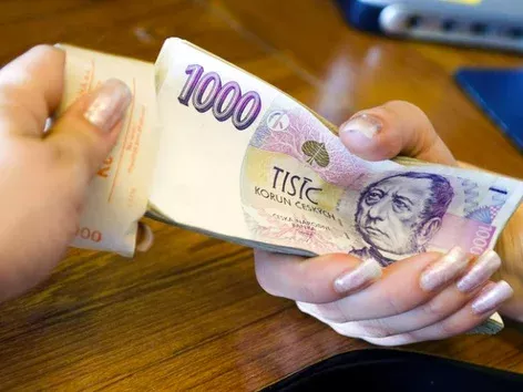 Czech Republic to cut financial support for Ukrainian refugees from July 1: what is known