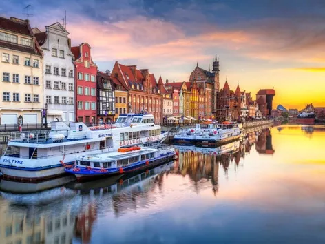 Ukrainians in Poland will be able to access administrative services in Ukraine: what is known