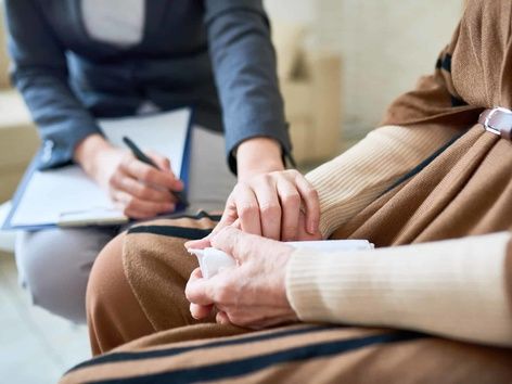 Psychological assistance for Ukrainians abroad: free contacts