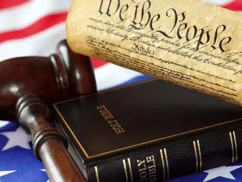 What is the difference between the constitutions of Ukraine and the United States?