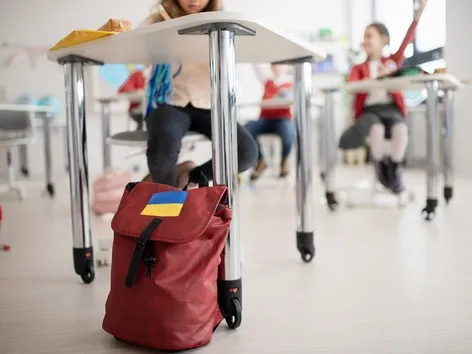 Образование для детей за границей во время временной защиты: как получить документы, поступить в школу или университет и соблюдать правила проживания