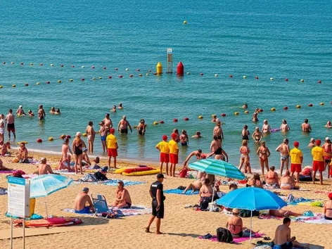 Пляжный сезон в Одессе 2025: где купаться и как обеспечивается безопасность посетителей