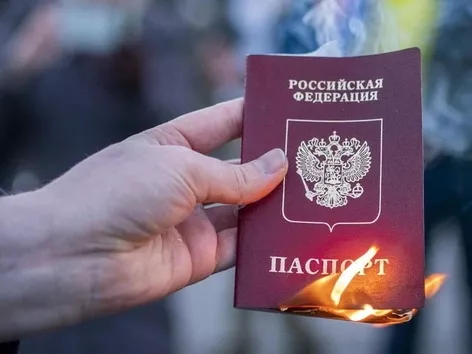 Obtaining a russian passport in the occupied territories: what consequences await Ukrainians